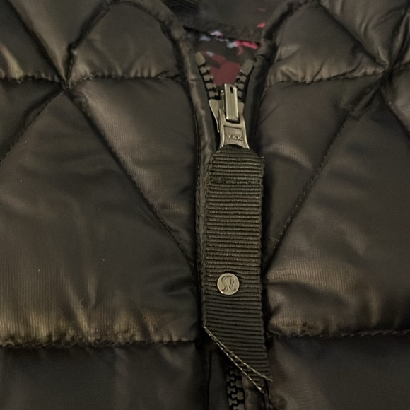 Lululemon Four The Helluvit size 4
Black/Dandy Digie Multi Liner Coat - Picture 8 of 15